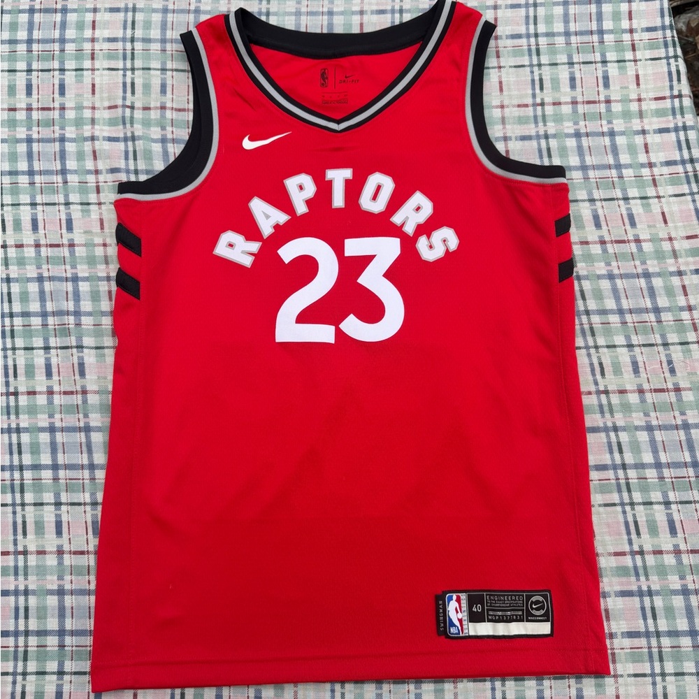 Nike Toronto Raptors Fred VanVleet NBA Jersey
Size Small / 40